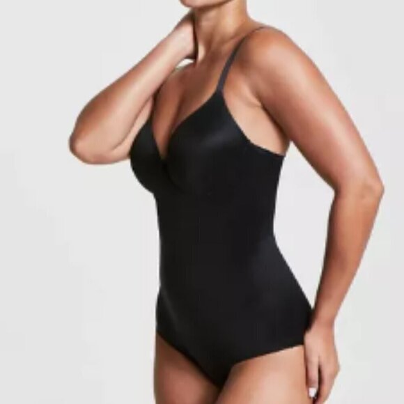 NWT ASSETS by SPANX Flawless Finish Shaping Micro Low Back Cupped Bodysuit - Picture 2 of 5